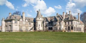 Seaview Terrace, located in Newport, Rhode Island, served as the setting of Collinwood Mansion in the 1960's hit series 'Dark Shadows.'