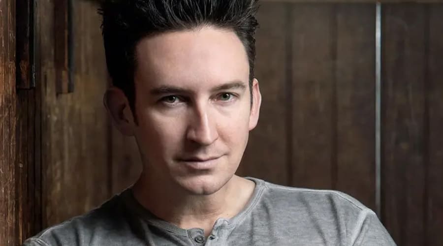 Paranormal investigator Dustin Pari