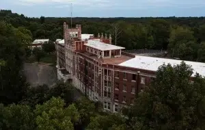 The Waverly Hills Sanatorium in Louisville, KY, an example of how haunted tourism and historic preservation go hand in hand.