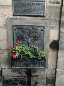 The Witches Well memorial of Edinburgh. Witches and Phantoms of Scotland Tour with Sarah Lemos, Spiritual Tours